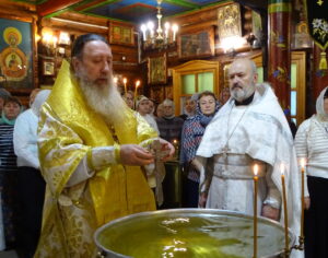 В Крещенский сочельник епископ Борис совершил Божественную литургию в Покровском кафедральном храме г.Костомукши