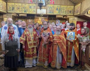 Епископ Борис совершил Литургию в  храме Пресвятой Троицы п. Летнереченский Беломорского благочиния